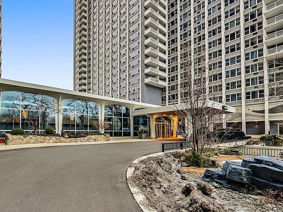 4th image of 4250 N Marine Dr APT 809