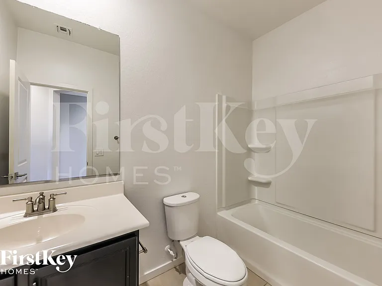 10129 W Southgate Ave — Photo 14