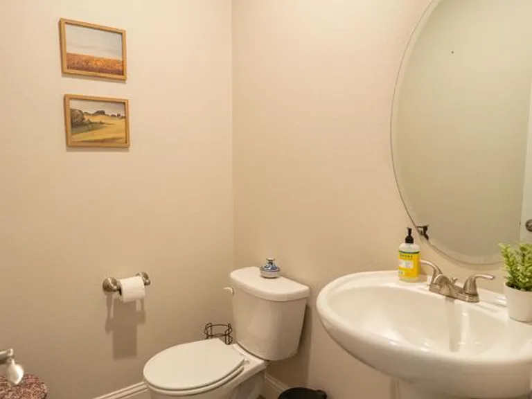 542 El Mango Dr — Photo 17