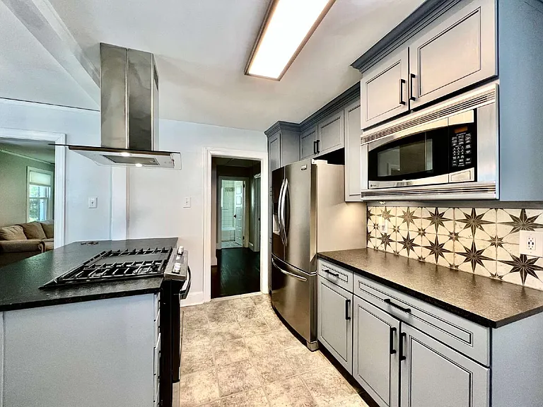 2637 Chesterfield Ave — Photo 24