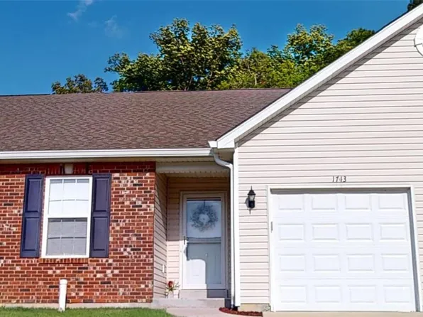1743 Lexington Pl, Herculaneum, MO 63048
