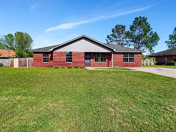 2nd image of 1232 Pineridge Way