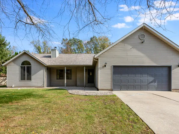 1825 N Pine Ridge Dr, La Porte, IN 46350