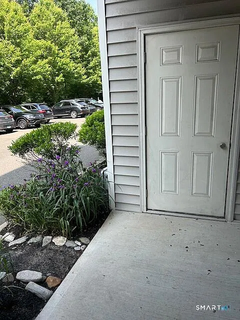 2 bed, 2.0 bath, 1085 sqft, $3,155 — Photo 4