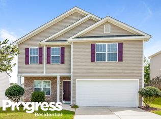 1422 River Run Dr, Lowell, NC 28098