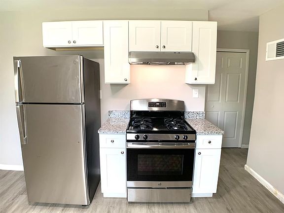3rd image of 2967 Atwater Dr