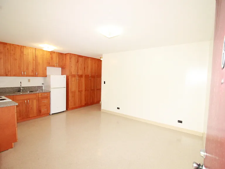 1546 Pensacola St — Photo 3
