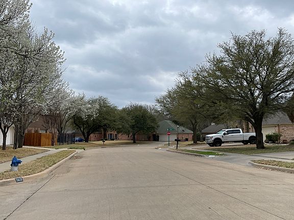 5th image of 517 Glenwood Dr