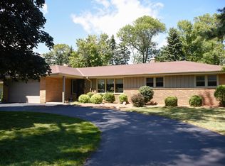 360 W Dean Rd, Fox Pt, WI 53217