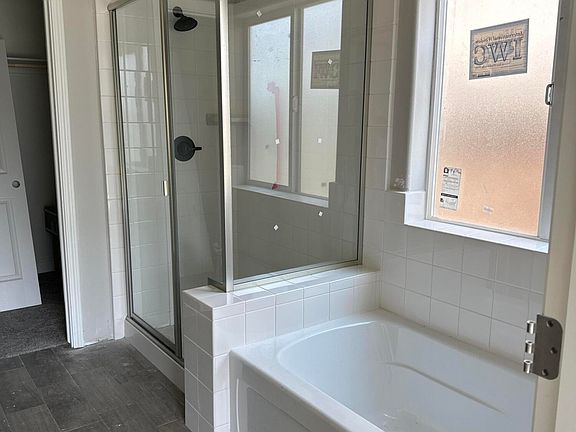 4th image of 1129 E Harter Drive