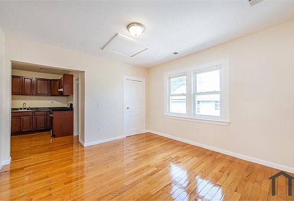 2nd image of 23 Monticello Ave Floor 3