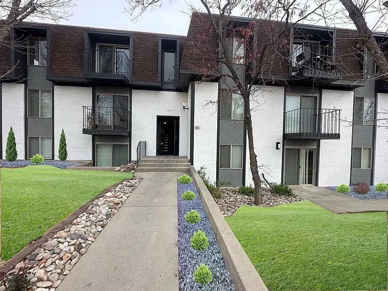 North Star Apartments - Beautiful Remodeled Apartments — Photo 20