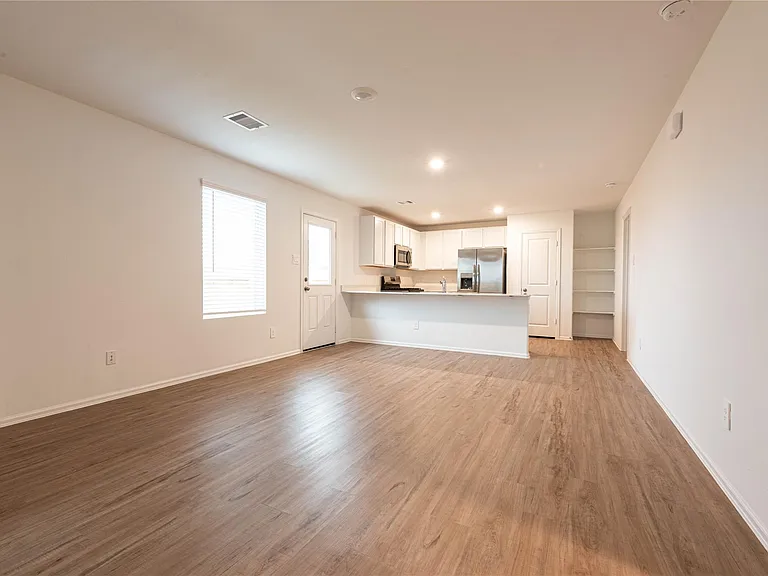 913 Oak Mist Ln — Photo 5