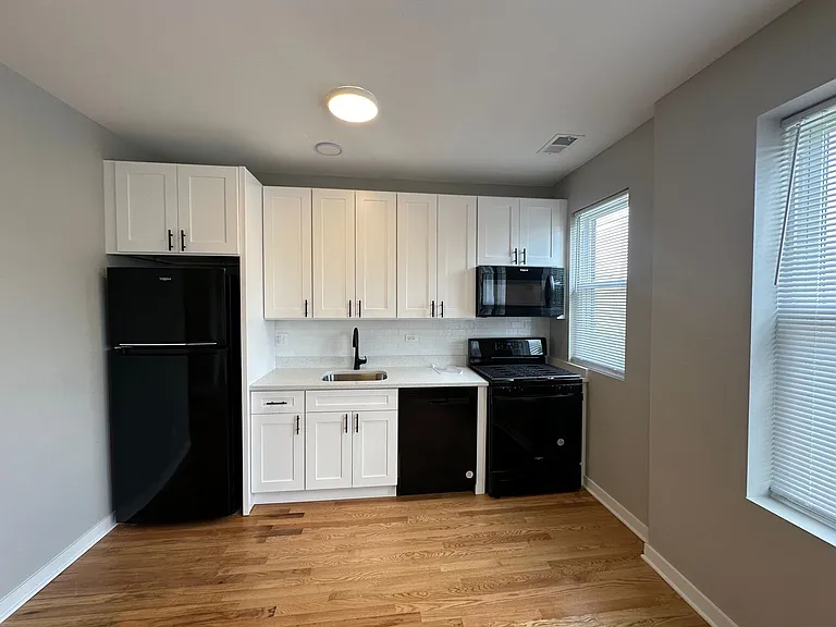 Leland Albany Commons — Photo 115