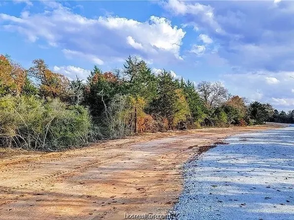 4476 Hampshire Ln, Franklin, TX 77856