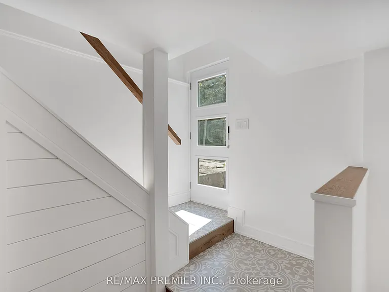 891 Tiny Beaches Rd S — Photo 24