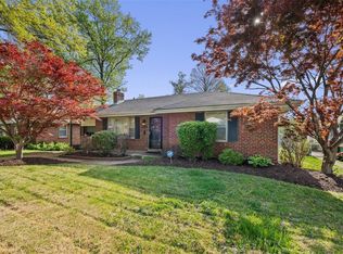 9240 Waldorf Dr, Saint Louis, MO