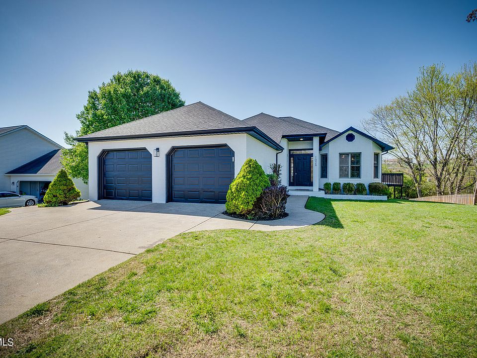 1st image of 1026 Estate Dr