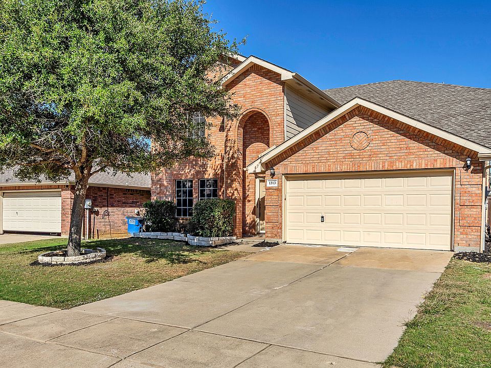 1st image of 1313 Water Lily Dr
