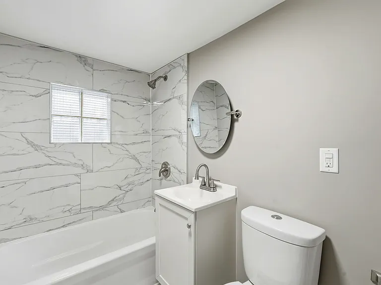 1217 N Harding Ave #2 — Photo 9