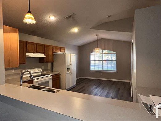 2nd image of 197 Southlake Dr