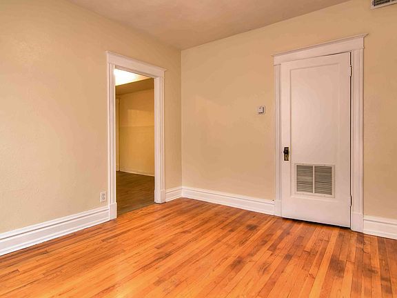 5th image of 3144 Magnolia Ave APT 2E