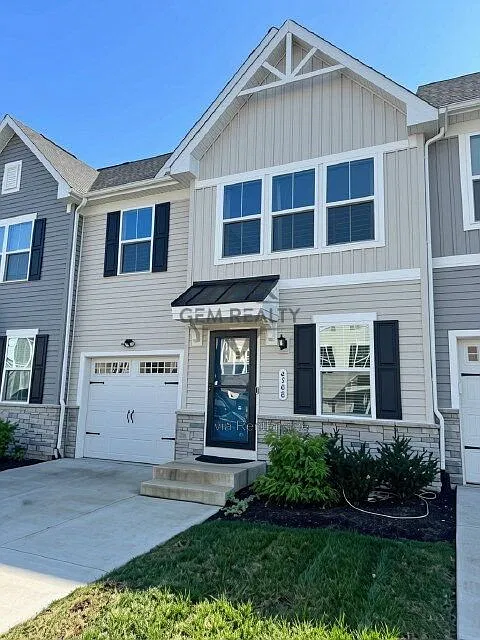 4 bed, 3.5 bath, 2232 sqft, $2,850 — Photo 2