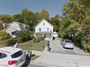 33 North Rd #B, Great Neck, NY 11024