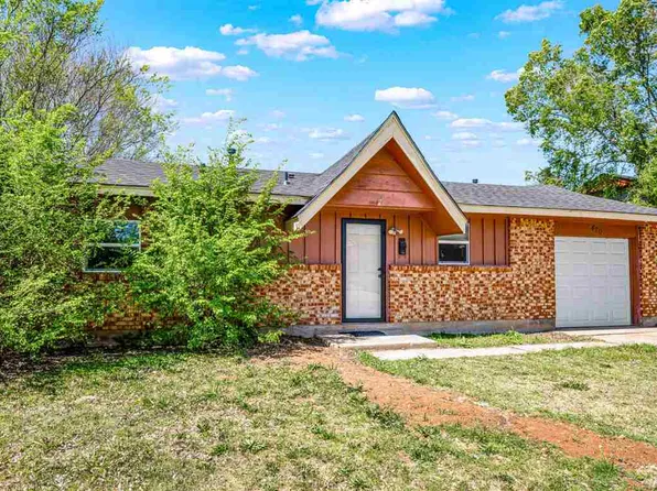 420 NW 54th St, Lawton, OK 73505