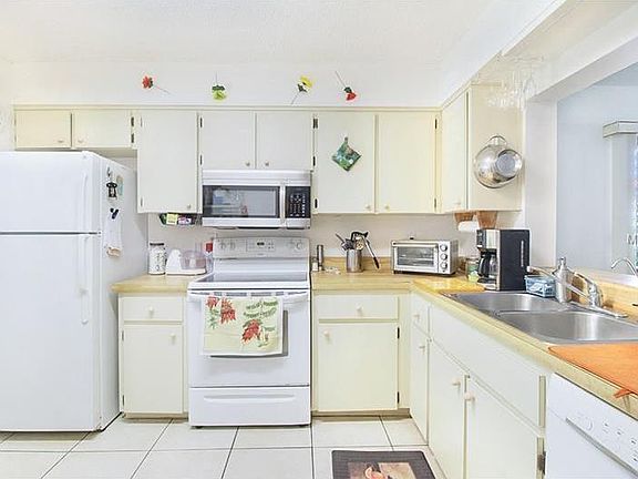 3rd image of 1800 Mariner Dr APT 11