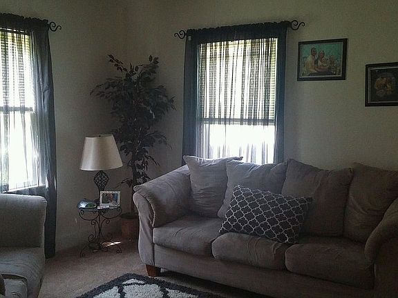 3rd image of 7623 Elm Ave