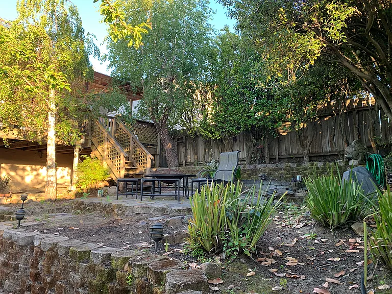 331 Courtland Dr #B — Photo 15