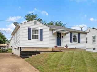 9434 Upland Dr, Saint Louis, MO 63123