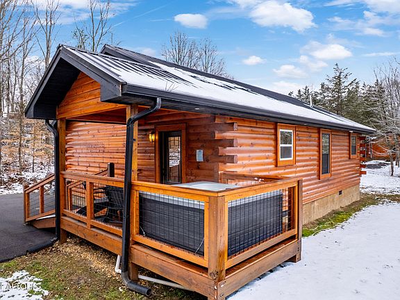3rd image of 1069 Timberlake Cir