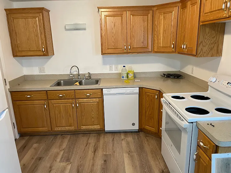 120 Amy Ln — Photo 4