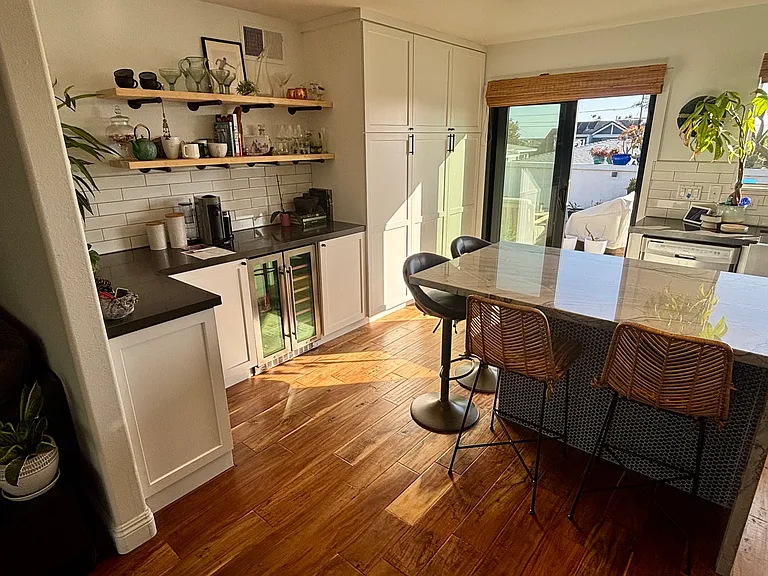 2064 Glasgow Ave — Photo 19