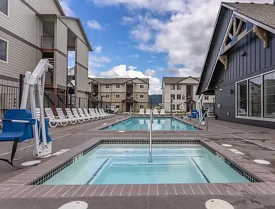 Eastpark Apartment Homes — Photo 1