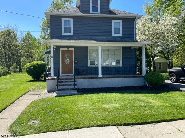 42 Flower Ave, Washington Boro, NJ 07882