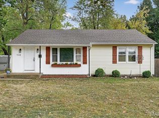 948 Saint Charles Ave, Saint Charles, MO 63301