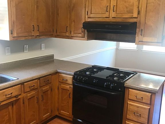 5th image of 1705 Hidden Shoals Dr SE