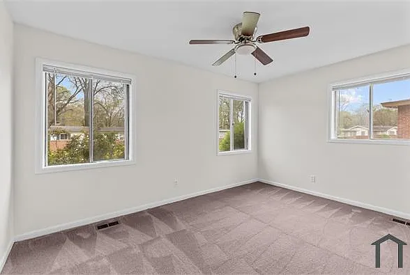 6715 Court N — Photo 4