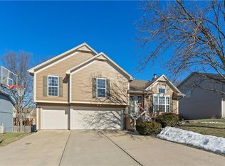 2054 SW British Dr, Lees Summit, MO 64081