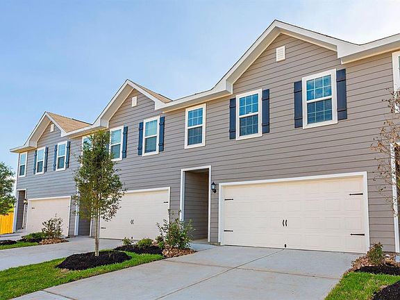 2nd image of 413 Hollow Brook Ln