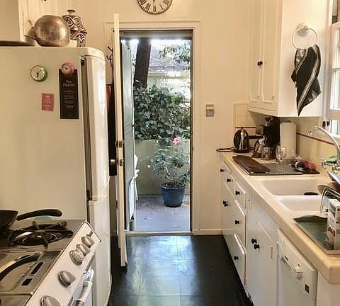 2nd image of 522 N Rossmore Ave APT 203