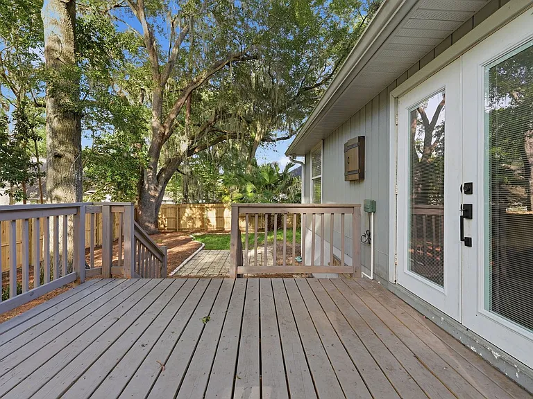 11238 NW 35th Ave — Photo 18