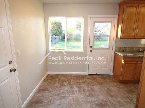 5th image of 8846 Lance Ave