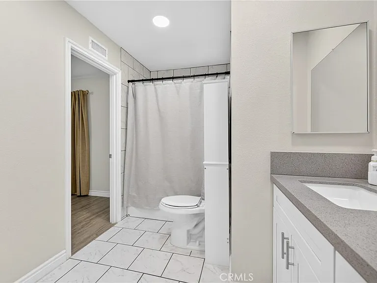 23547 Decorah Rd — Photo 24