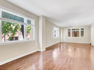 350 North St #102, Boston, MA 02113