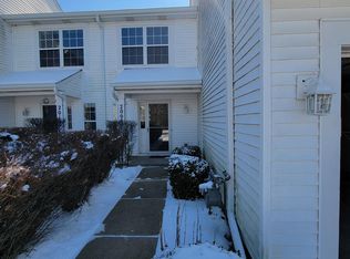 2008 Orchard Ln, Carpentersville, IL 60110