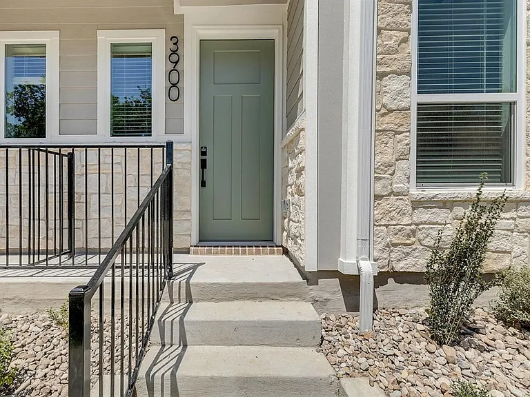 Carmel Villas — Photo 24